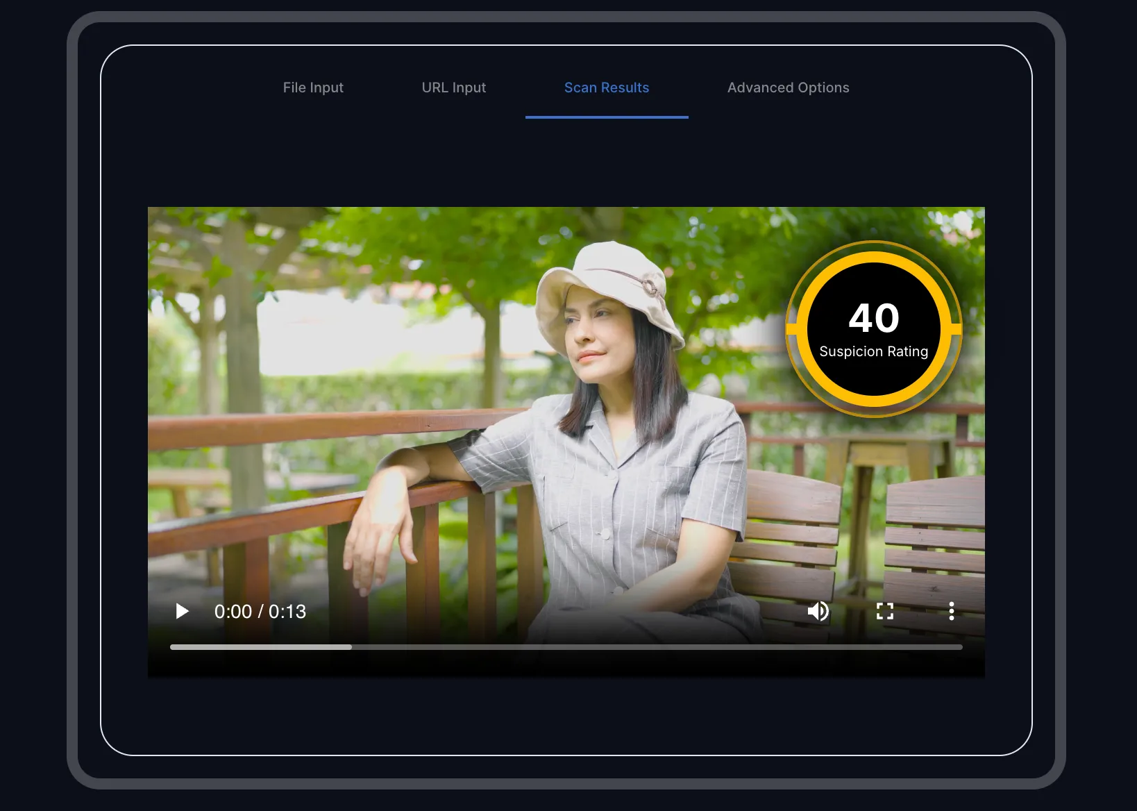 Attestiv.Video hiển thị tỷ lệ nghi ngờ cho video deepfake
