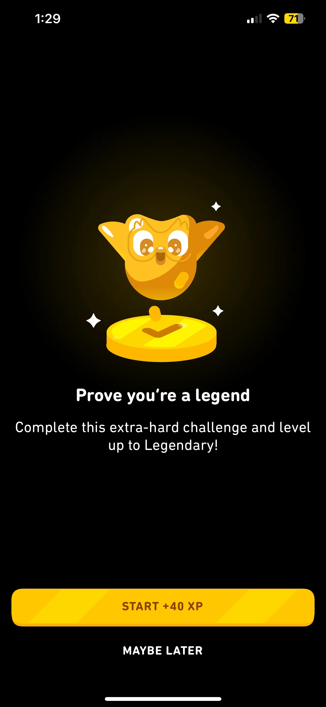 Biểu tượng Bài học Huyền thoại (Legendary lesson) màu vàng óng trên giao diện Duolingo, thể hiện cấp độ hoàn thành nâng cao