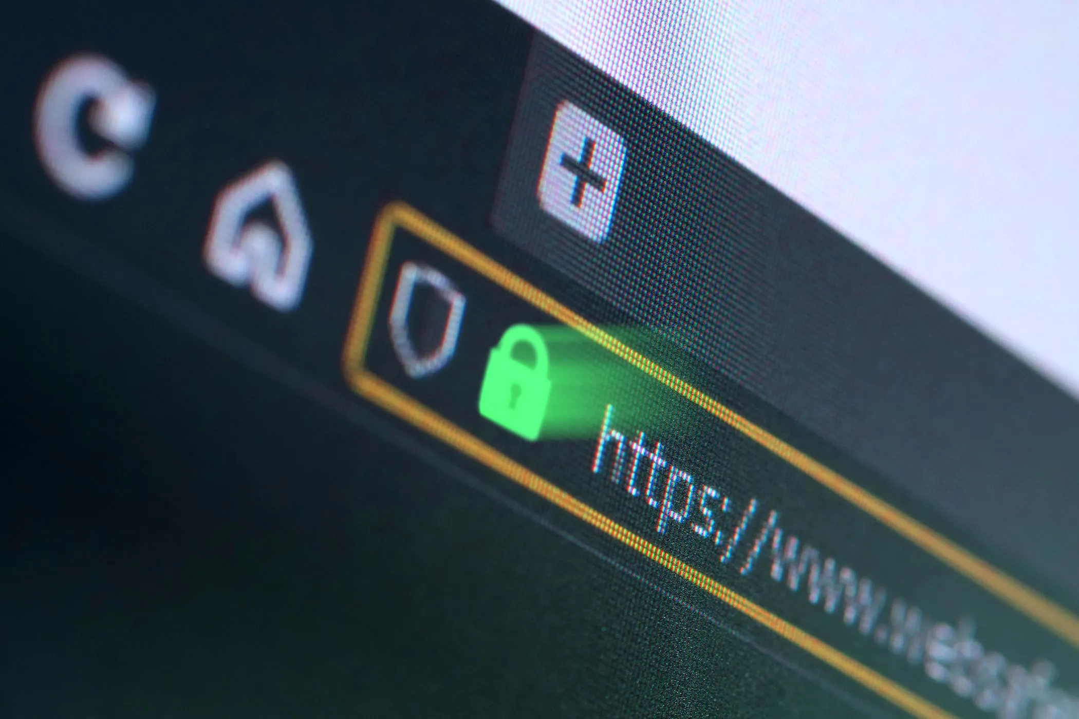 Biểu tượng ổ khóa HTTPS trên thanh địa chỉ trình duyệt, dấu hiệu nhận biết website đáng tin cậy và không phải trang lừa đảo.
