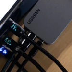 Bộ sạc tường Ugreen Nexode Pro 100W USB-C hiển thị công suất đầu ra, minh họa khả năng sạc nhanh Power Delivery.