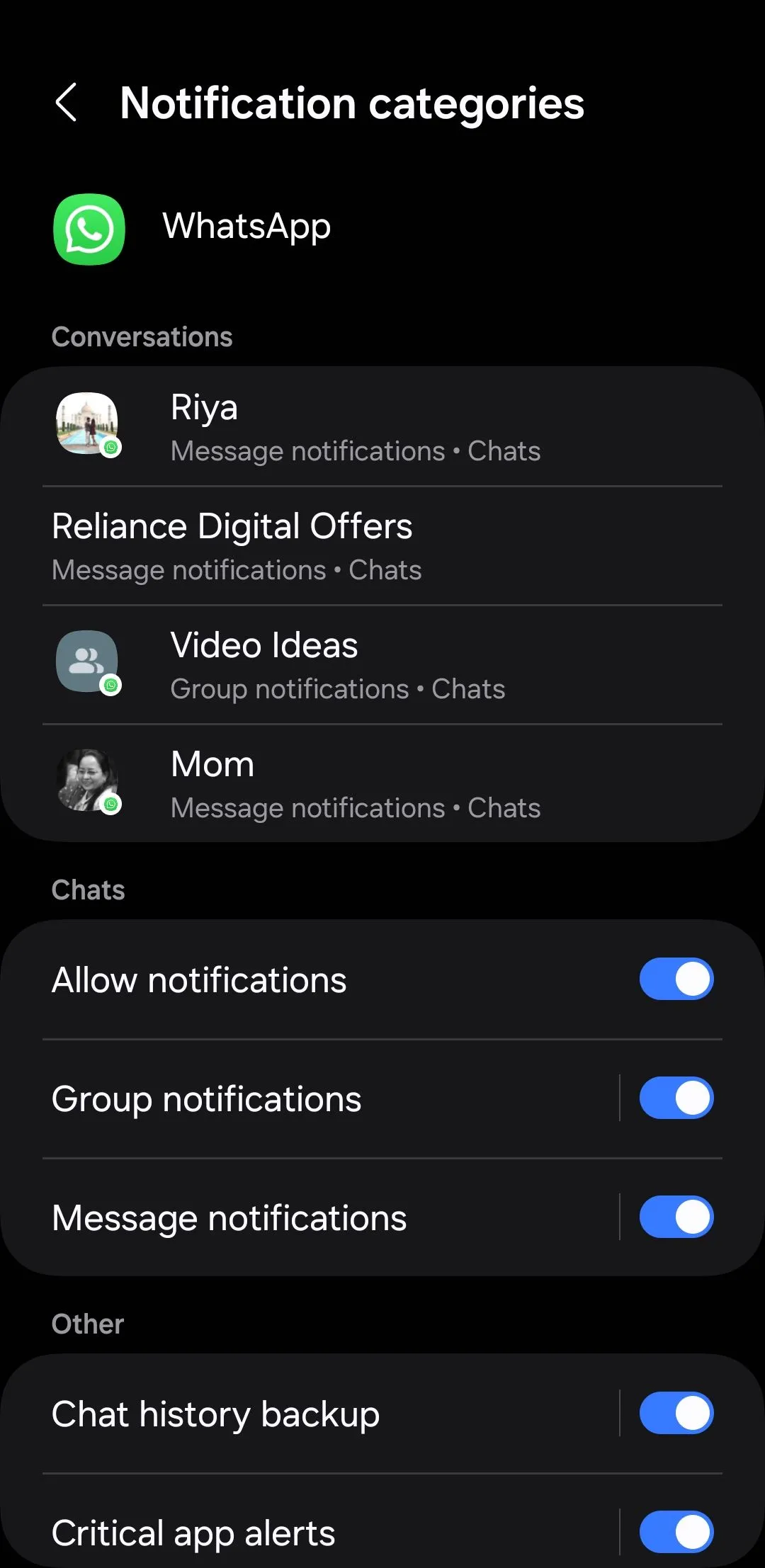 Các danh mục thông báo ứng dụng WhatsApp trên Android, cho phép người dùng tùy chỉnh từng loại thông báo riêng biệt.
