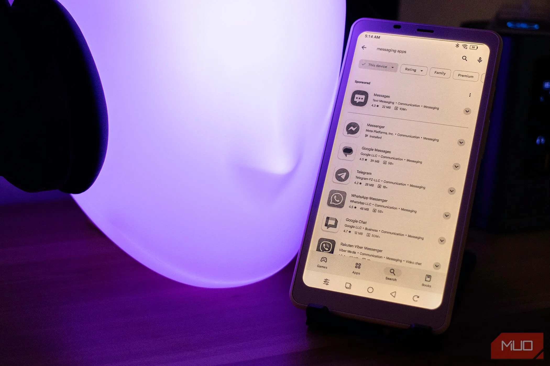 Các ứng dụng nhắn tin và năng suất trên Google Play Store chạy trên thiết bị E-Ink Onyx Boox Palma 2