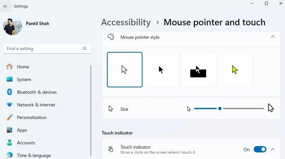 Cài đặt con trỏ chuột trong Windows 11 với tùy chọn màu sắc và kích thước giúp dễ dàng theo dõi hơn
