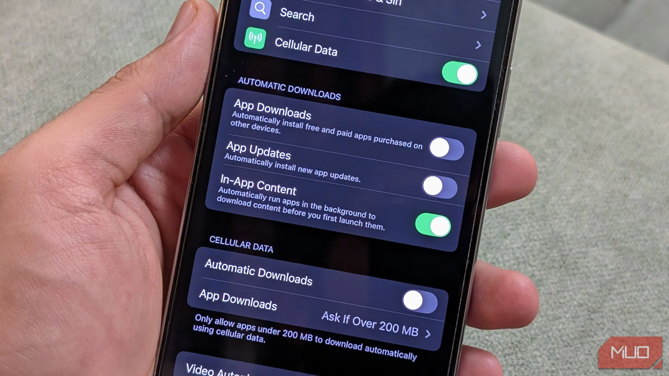 Cài đặt di động trong App Store trên iPhone để ngừng tải ứng dụng tự động