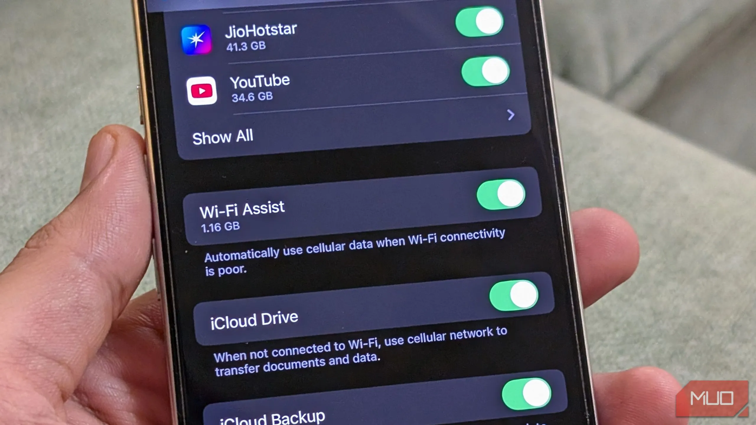 Cài đặt Hỗ trợ Wi-Fi trên iPhone để tránh tốn dữ liệu di động không cần thiết