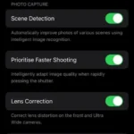 Cài đặt Smart HDR trong ứng dụng Cài đặt Camera trên iPhone, tính năng này đang bật.