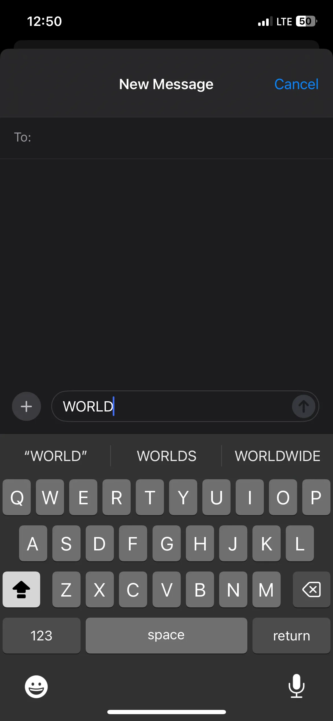 Chữ 'World' được viết hoa hoàn toàn sau khi kích hoạt Caps Lock trên iPhone.
