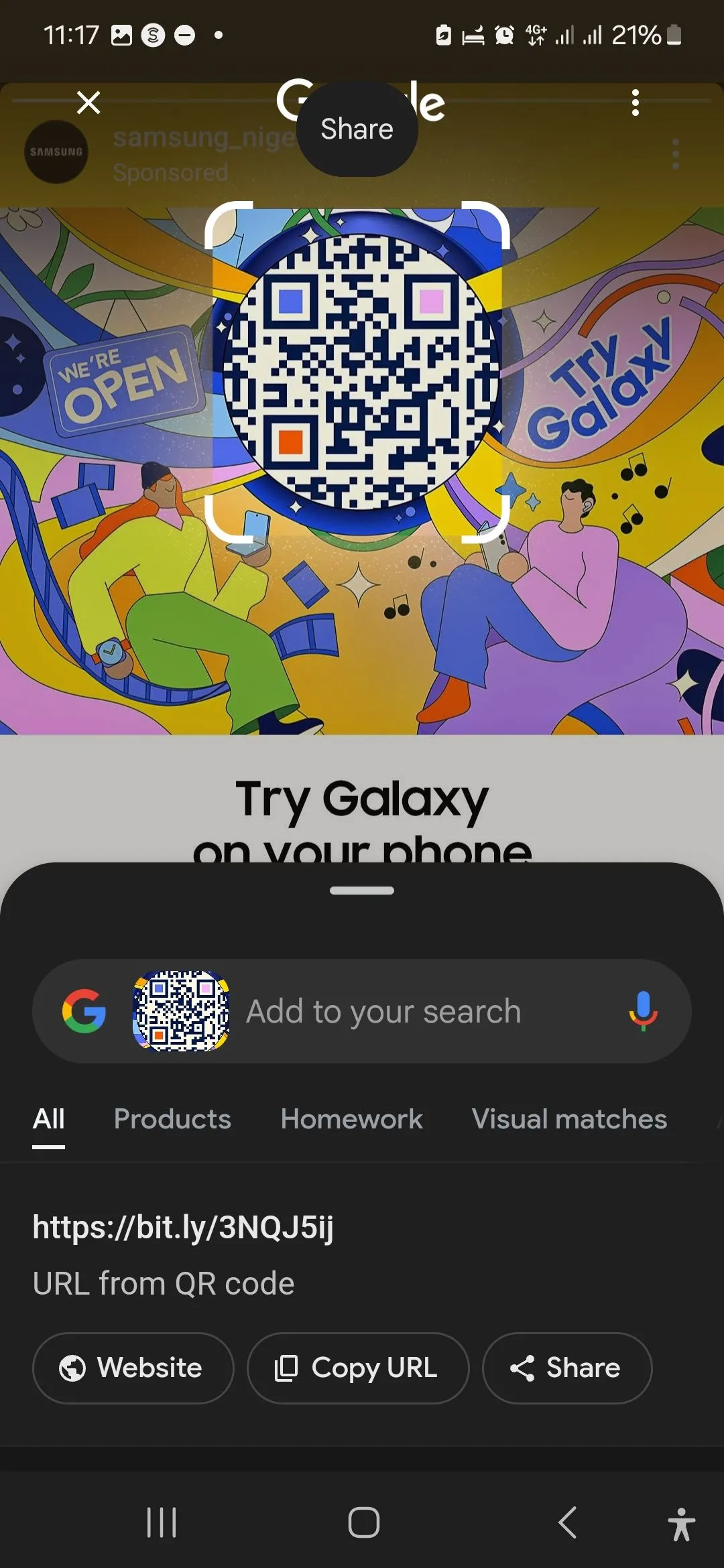 Circle to Search trích xuất liên kết URL từ mã QR đã được khoanh tròn