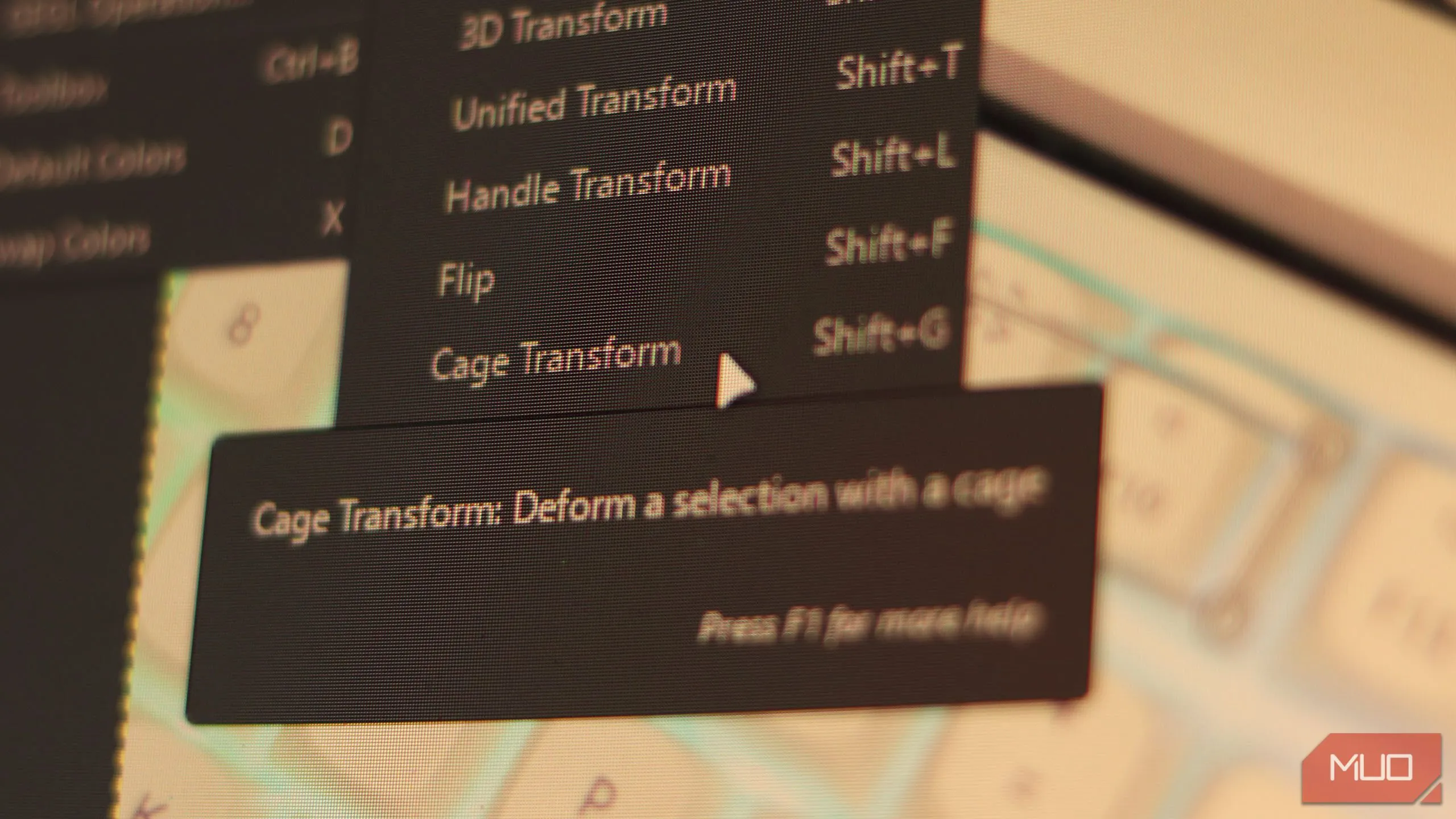 Công cụ Cage Transform trong GIMP cho phép biến đổi một phần ảnh bằng cách kéo các điểm lưới.