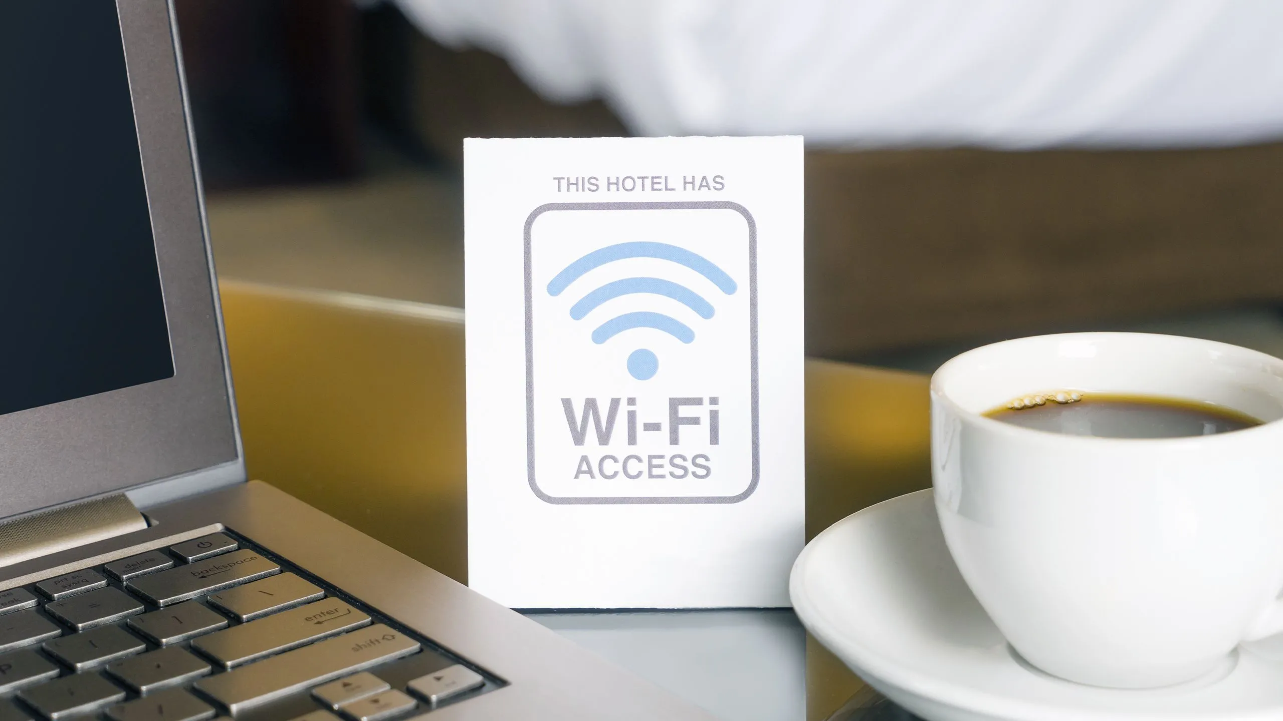 Dấu hiệu truy cập Wi-Fi khách sạn trên laptop