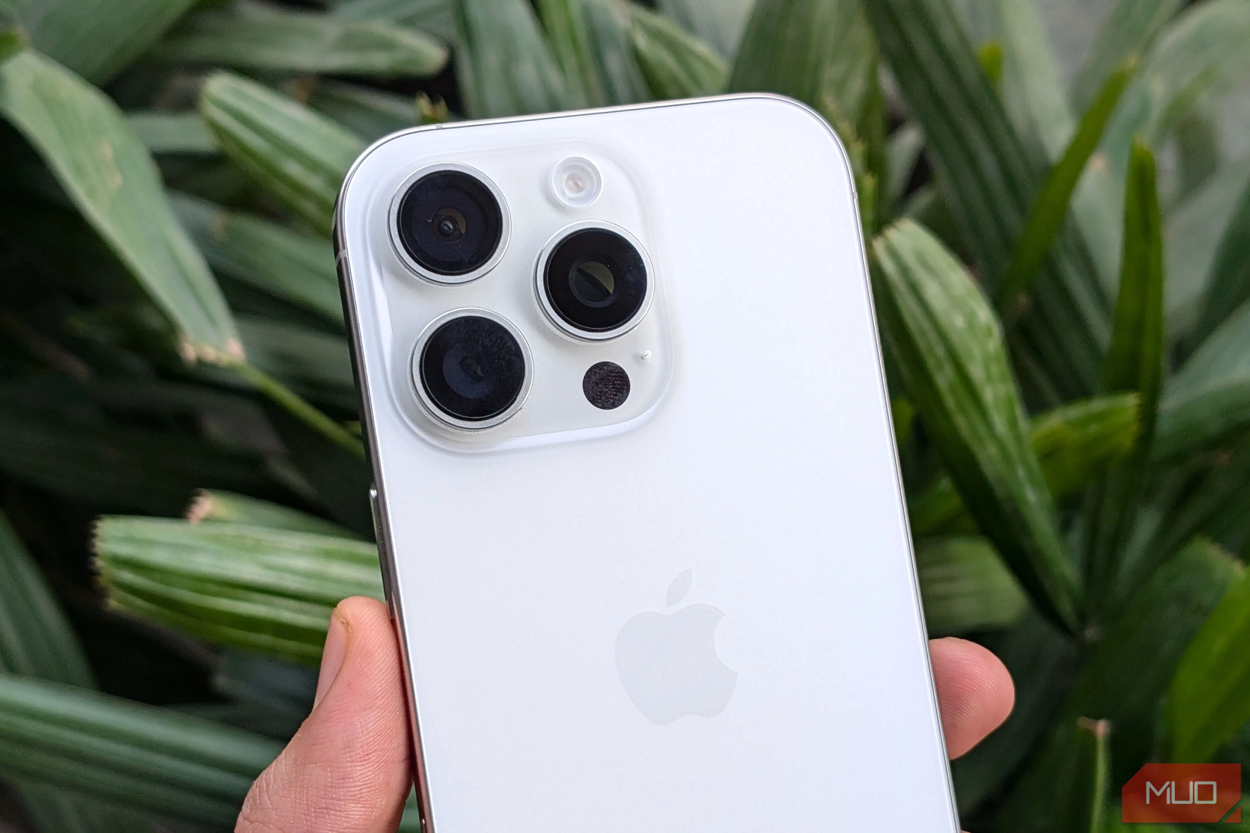 Mẹo Kéo Dài Thời Lượng Pin Điện Thoại Android Khi Du Lịch: Bí Quyết Đầy Đủ