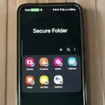 Điện thoại Samsung hiển thị giao diện Thư mục bảo mật Secure Folder của One UI 7