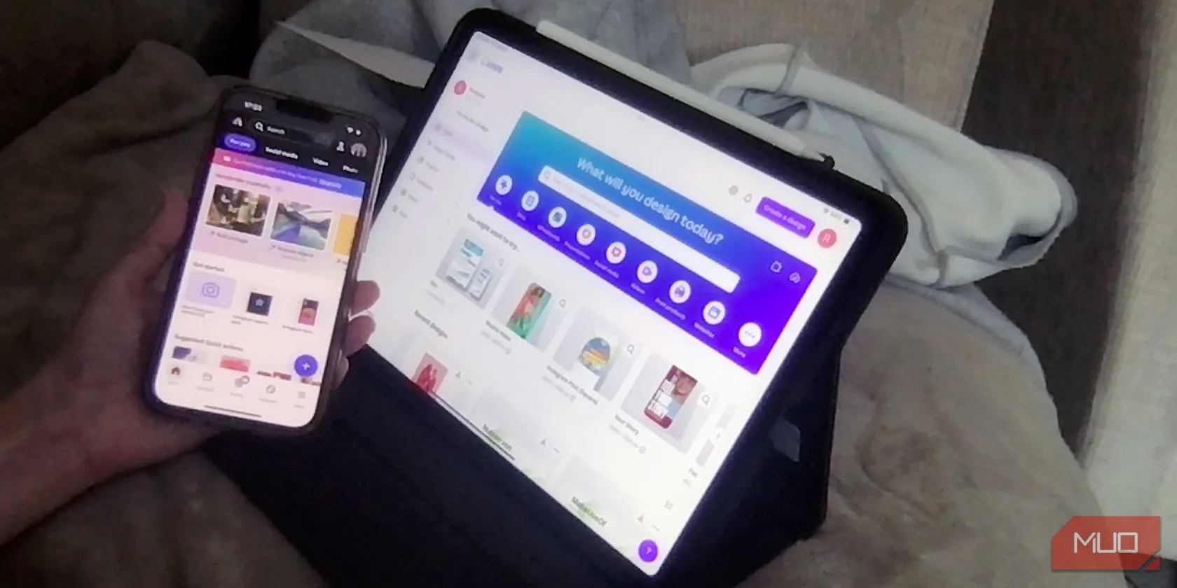 Giao diện Adobe Express trên iPhone và iPad, minh họa khả năng sử dụng đa nền tảng.