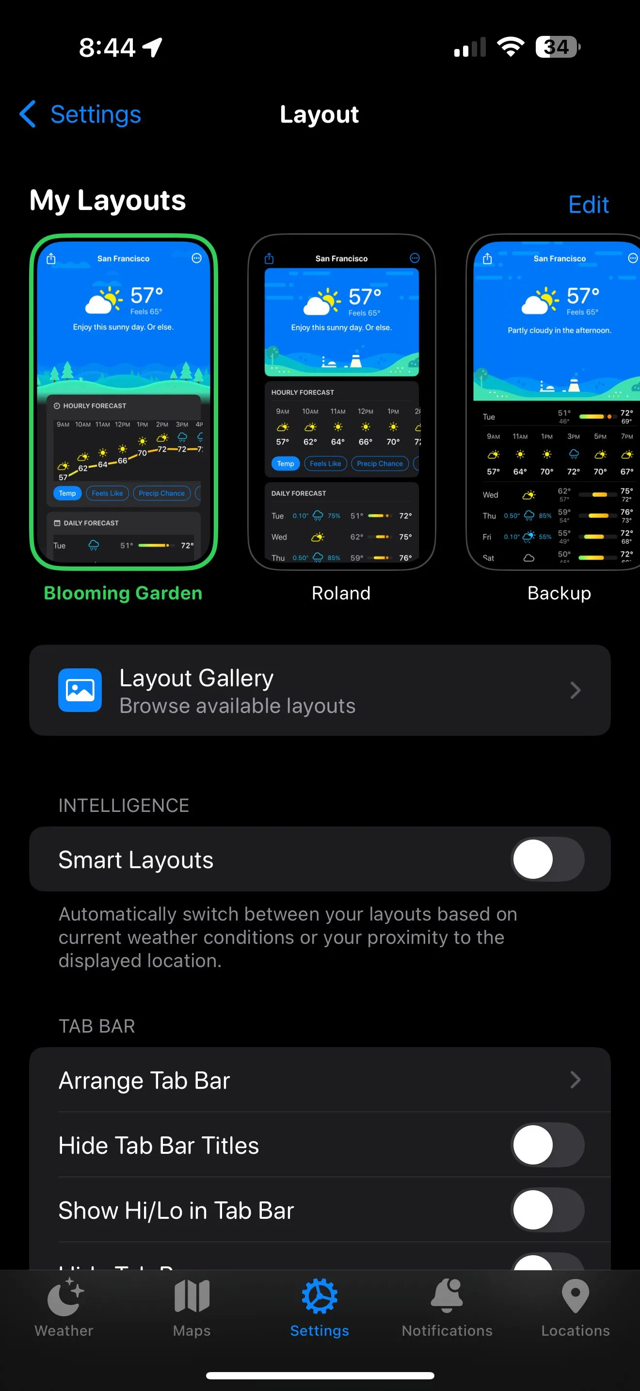 Giao diện cài đặt bố cục (Layout Gallery) của ứng dụng Carrot Weather trên iPhone, cho phép người dùng tùy chỉnh hiển thị.