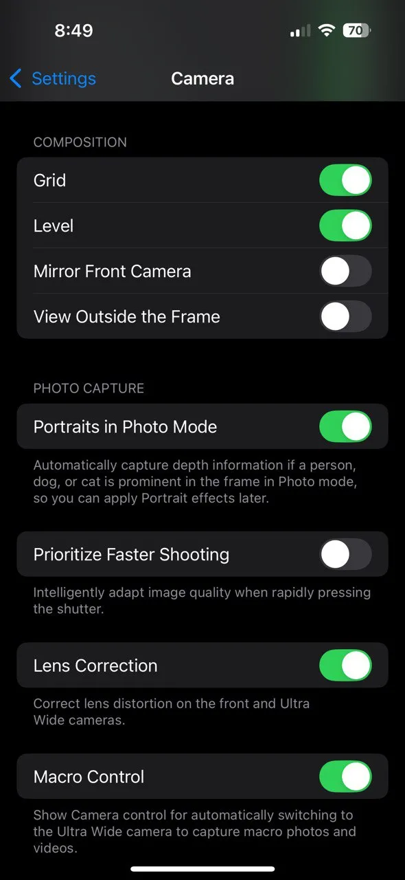 Giao diện cài đặt lưới Quy tắc một phần ba (Rule of Thirds) trên hệ điều hành iOS, giúp người dùng căn chỉnh bố cục ảnh hiệu quả hơn.