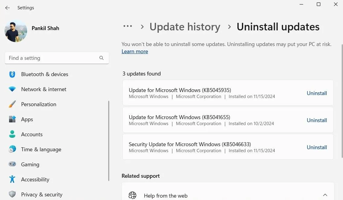Giao diện cài đặt Windows 11 hiển thị lịch sử cập nhật và tùy chọn gỡ bỏ các bản vá đã cài đặt.