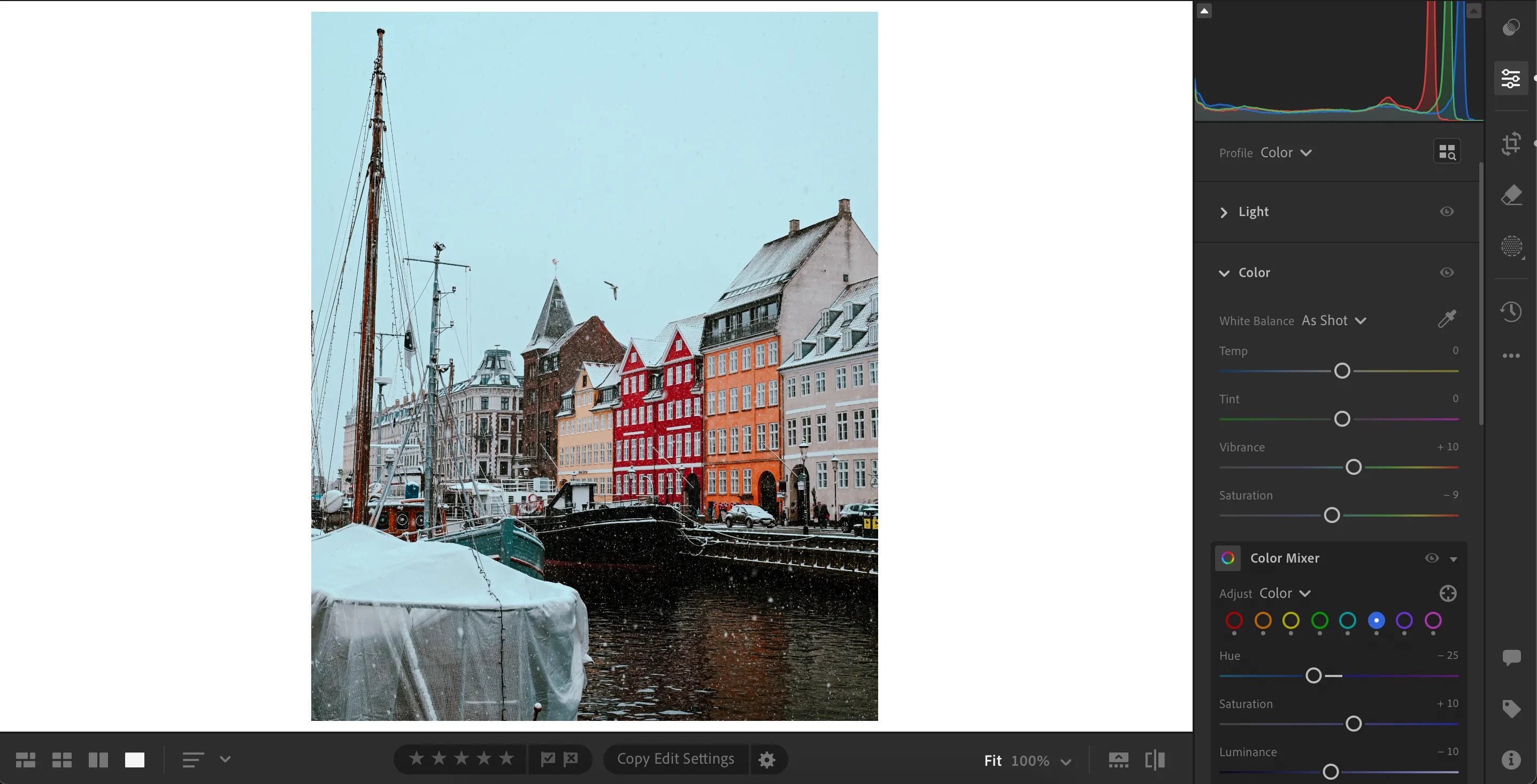 Giao diện chỉnh sửa ảnh JPEG trong Adobe Lightroom