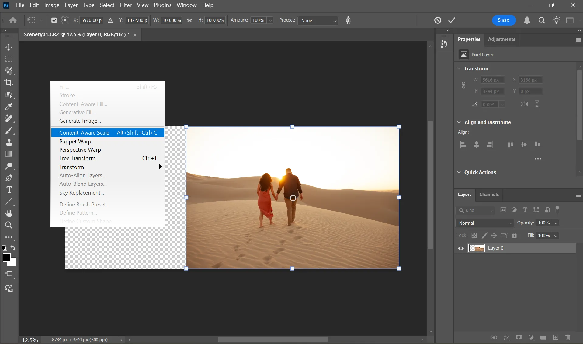 Giao diện công cụ Content-Aware Scale trong Photoshop với khung điều chỉnh