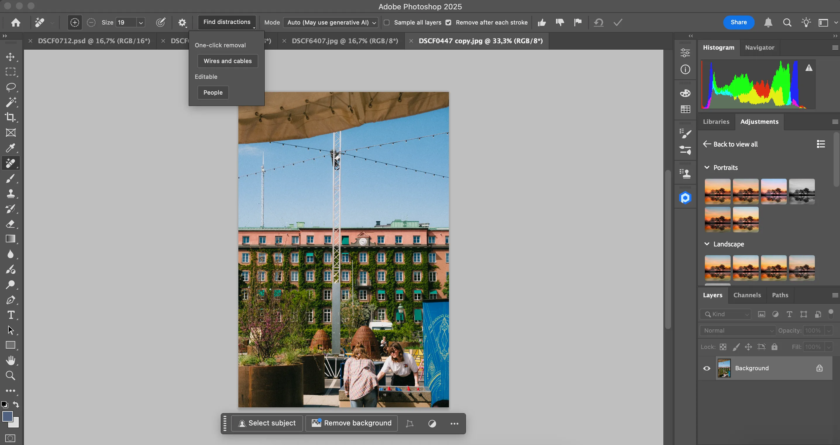 Giao diện công cụ Xóa Một Chạm (One-Click Remove) trong Photoshop 2025 hiển thị khả năng loại bỏ vật thể thừa.