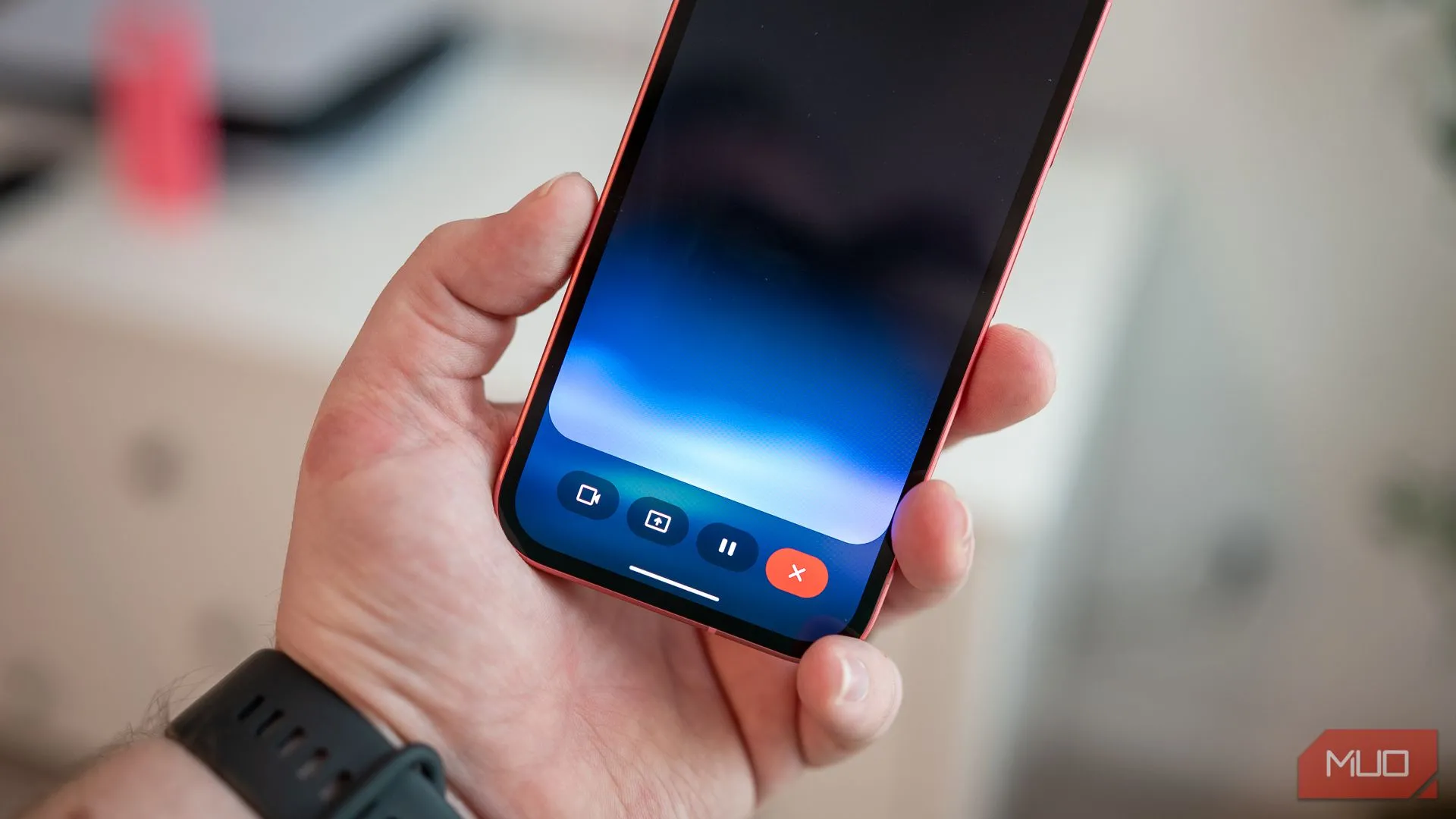 Giao diện Gemini AI trên Google Pixel 9a, thể hiện khả năng trò chuyện và hỗ trợ thông minh.