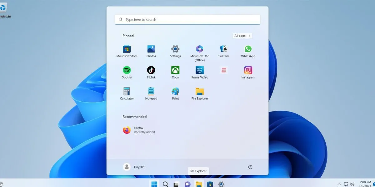 Giao diện người dùng của hệ điều hành Tiny11, một phiên bản Windows 11 đã được tùy biến.