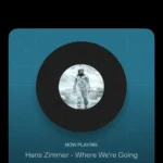 Giao diện Perplexity Assistant hiển thị kết quả tìm kiếm và tính năng phát đa phương tiện liền mạch.