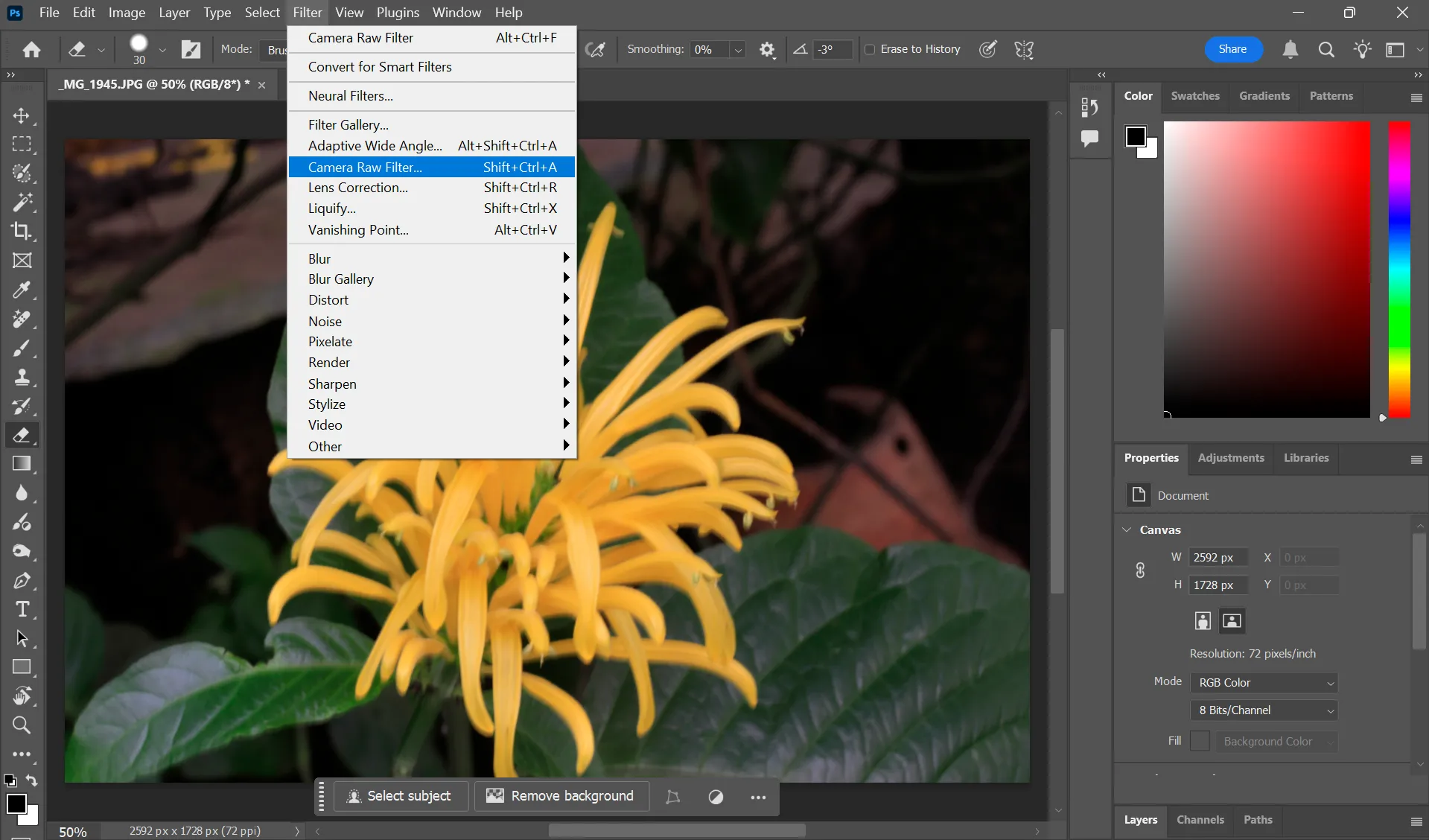 Giao diện Photoshop với Camera Raw Filter đã mở và phần cài đặt Lens Blur được đánh dấu.