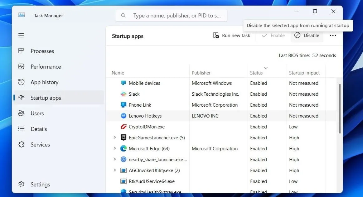 Giao diện tab Ứng dụng khởi động trong Trình quản lý Tác vụ của Windows 11.