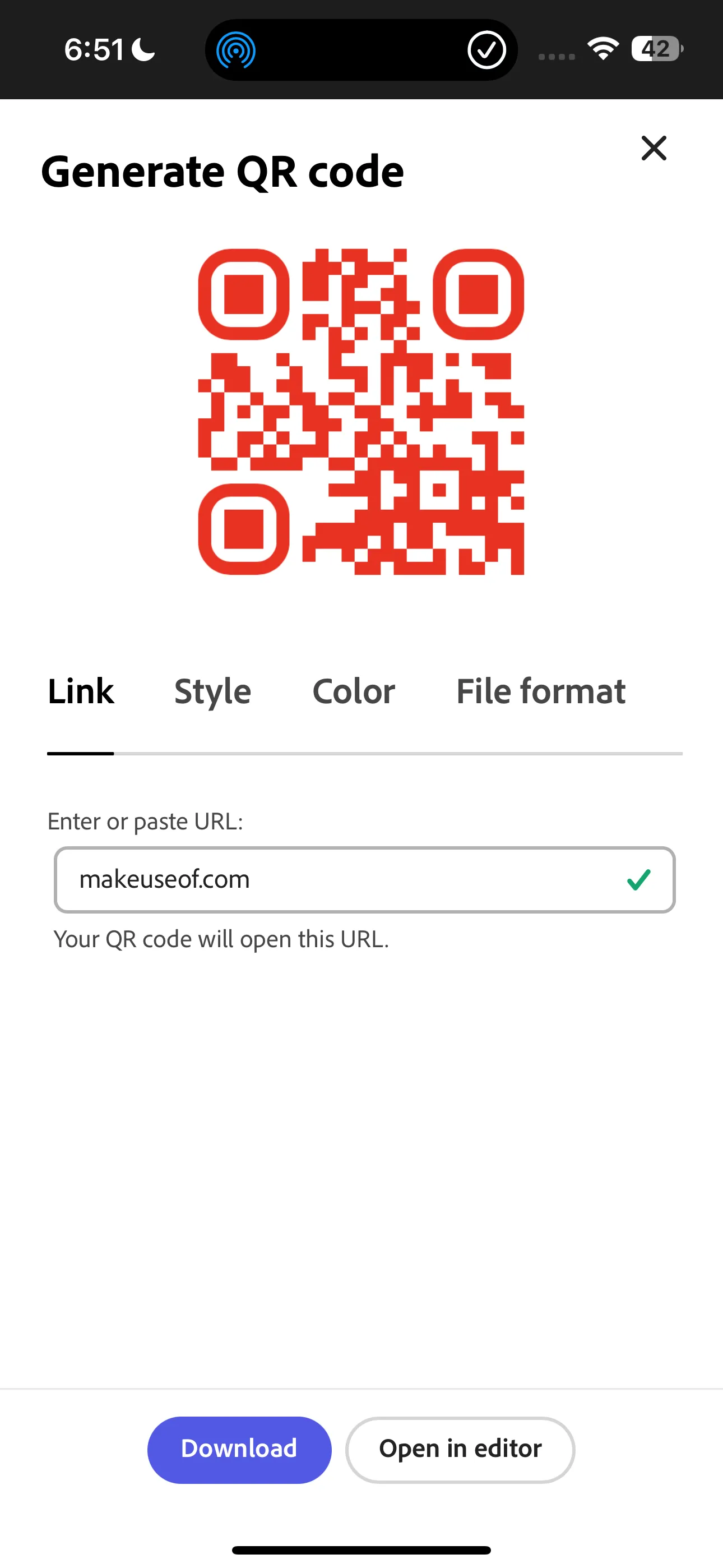 Giao diện tạo mã QR code trong Adobe Express, hiển thị trường nhập URL và các tùy chọn tùy chỉnh mã QR.