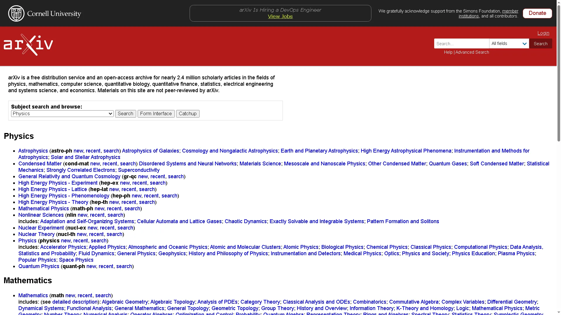 Giao diện trang chủ của arXiv, kho lưu trữ bài báo học thuật.