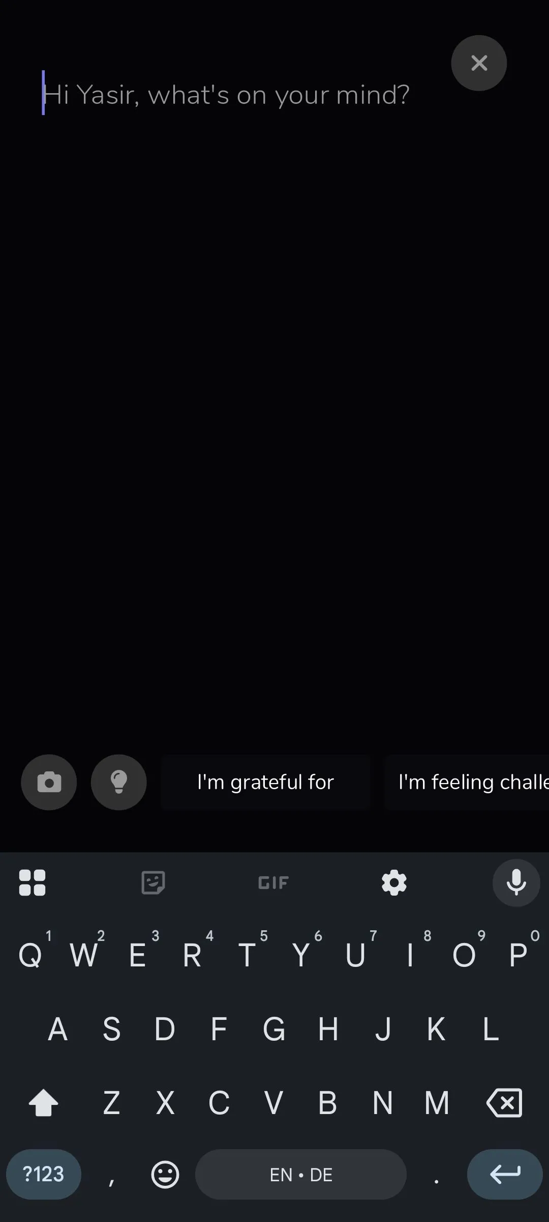 Giao diện trống của ứng dụng Reflection.app sẵn sàng cho việc ghi nhật ký, hiển thị gợi ý và tùy chọn mẫu.