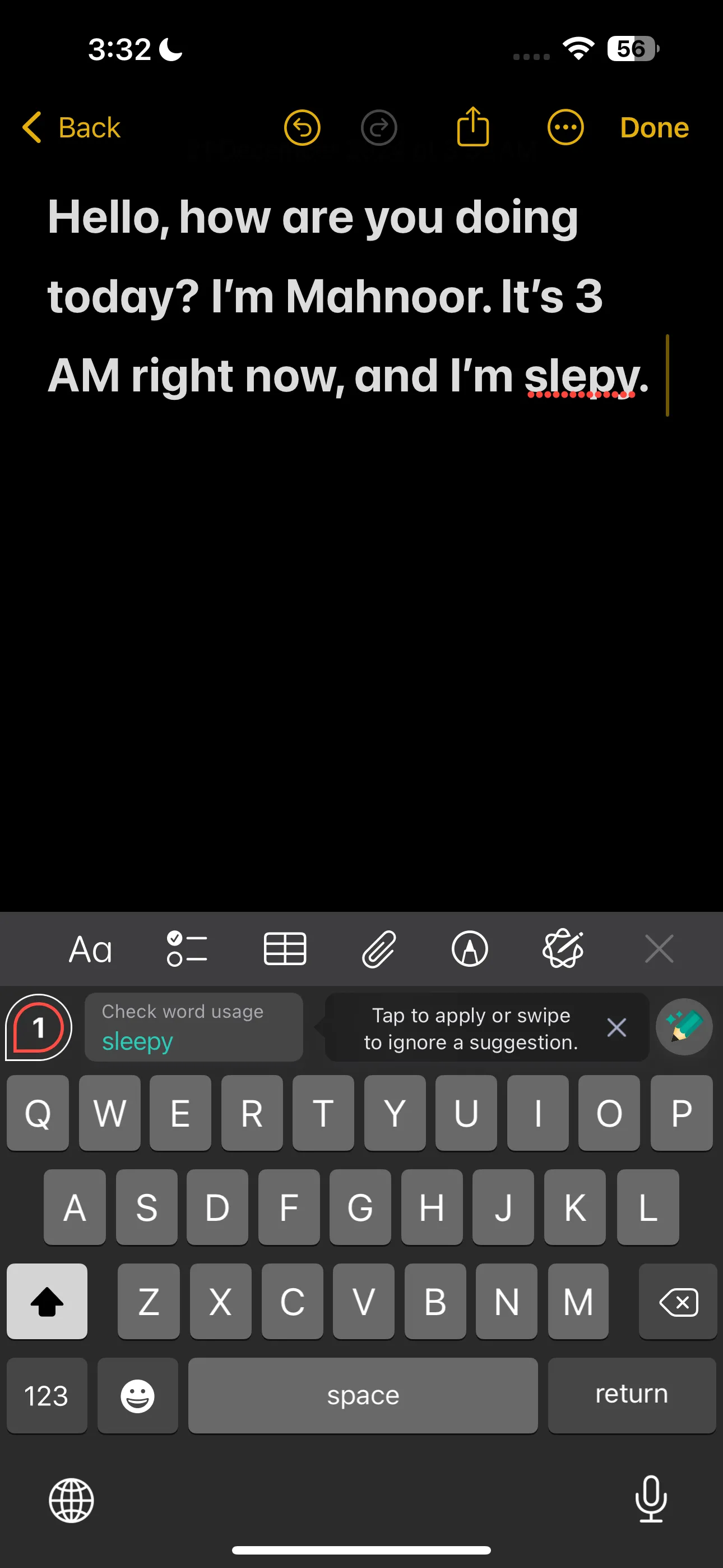 Grammarly hiển thị các gợi ý sửa lỗi chính tả và ngữ pháp trực tiếp trên bàn phím iPhone