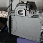 Kính ngắm quang học trên máy ảnh Canon 200D