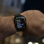 Màn hình Apple Watch Series 10 hiển thị thông tin tập luyện chi tiết