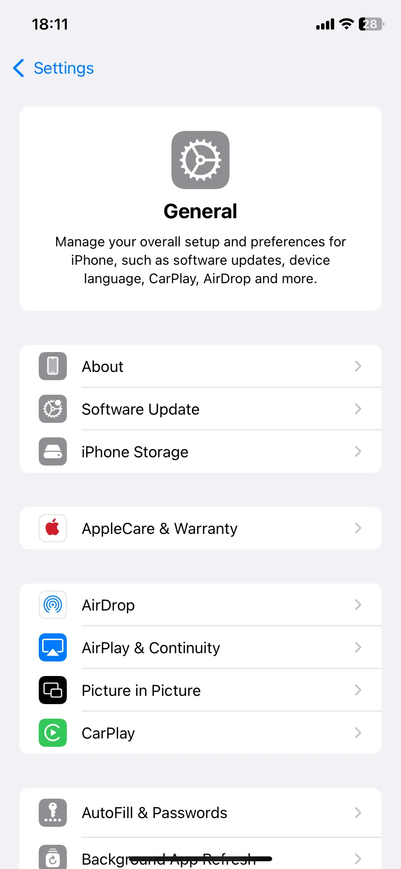 Màn hình Cài đặt chung trên iPhone với tùy chọn Dung lượng iPhone