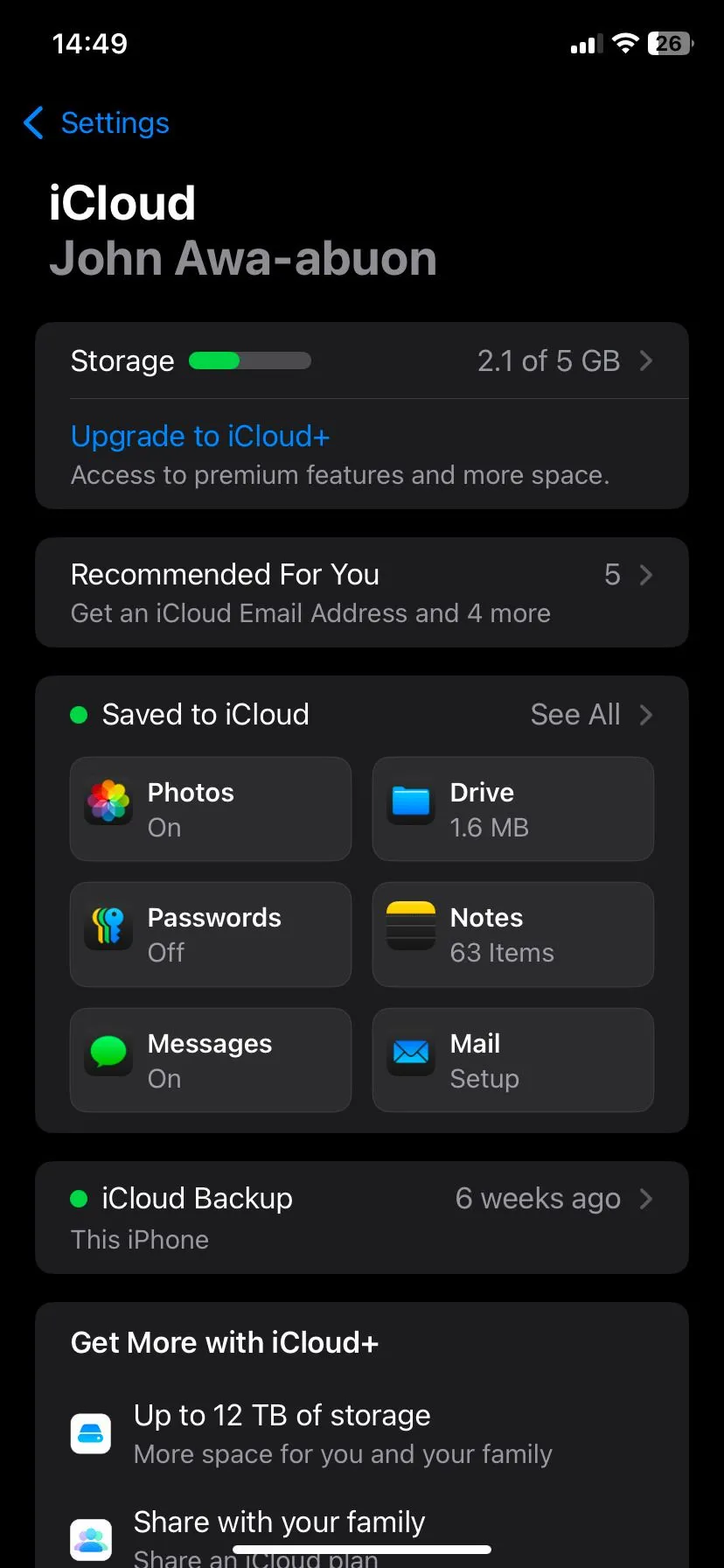 Màn hình cài đặt iCloud Photos trên iOS, cho phép bật &quot;Ảnh iCloud&quot; và &quot;Tối ưu hóa dung lượng iPhone&quot; để tiết kiệm bộ nhớ.
