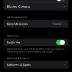 Màn hình cài đặt Tin nhắn (iMessage) trên iPhone hiển thị tùy chọn "Lưu Tin nhắn" để giải phóng dung lượng bộ nhớ.