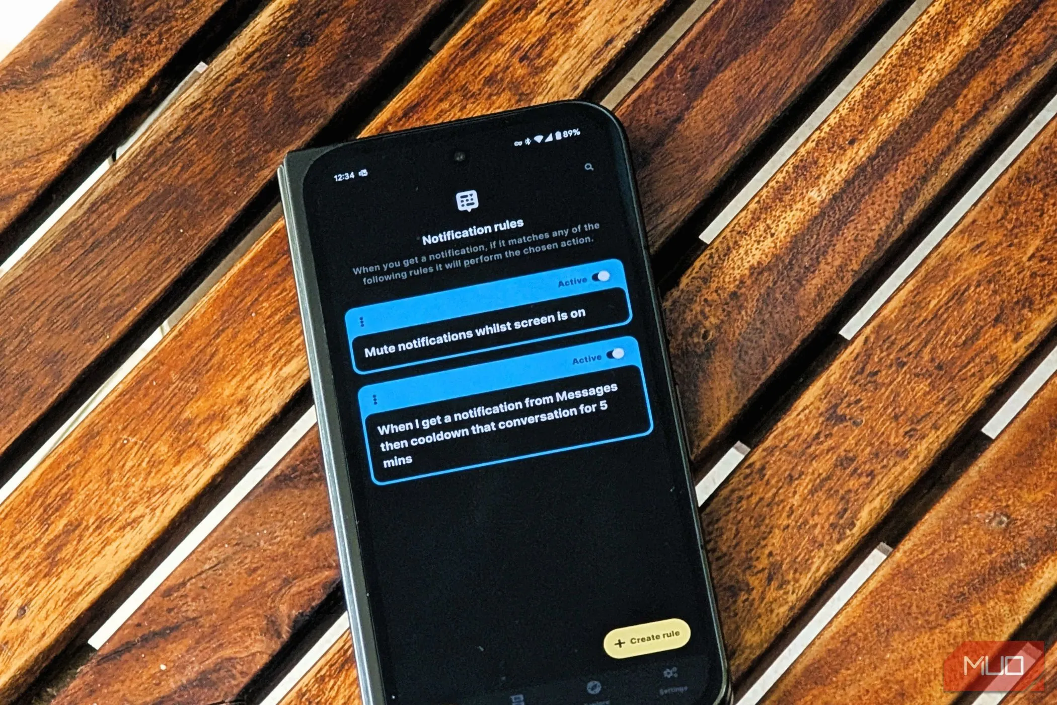 Màn hình chính ứng dụng BuzzKill trên điện thoại Android, hiển thị danh sách các quy tắc quản lý thông báo đã được thiết lập