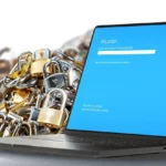 Màn hình máy tính xách tay hiển thị trường nhập mật khẩu BitLocker với biểu tượng khóa kim loại, thể hiện khả năng bảo mật dữ liệu mạnh mẽ của BitLocker.