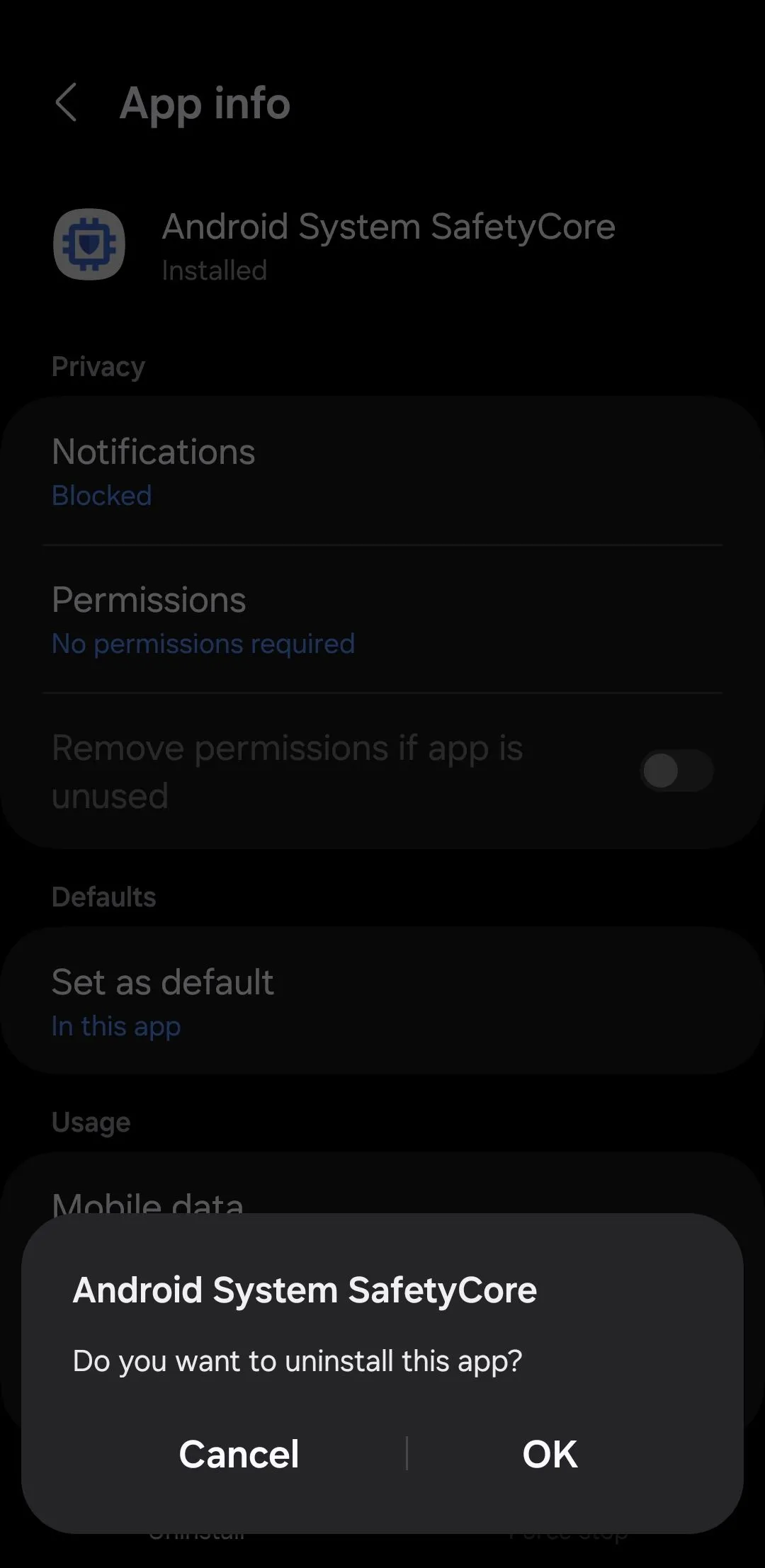 Màn hình thông tin ứng dụng Android System SafetyCore hiển thị tùy chọn Gỡ cài đặt trên điện thoại Android.