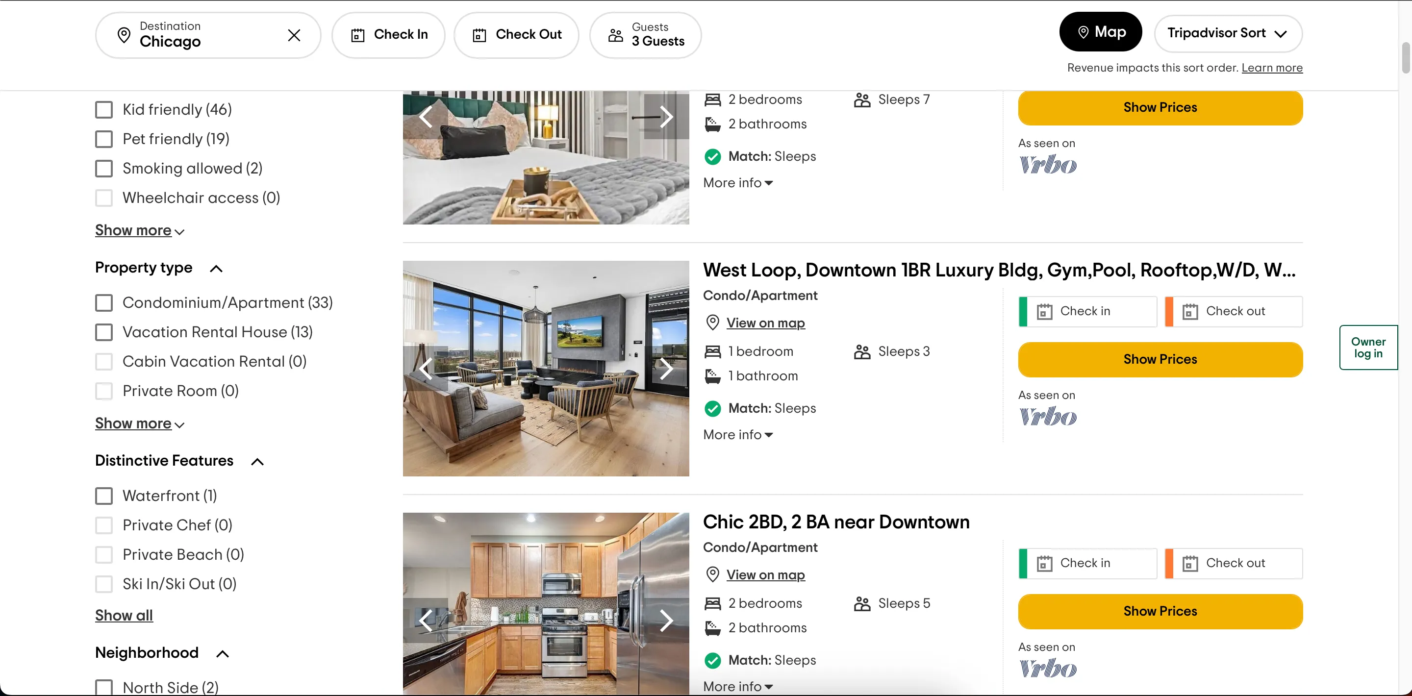 Màn hình ứng dụng Tripadvisor với mục chọn 'Vacation Rentals' để tìm kiếm nhà thuê nghỉ dưỡng