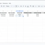 Mẫu bảng theo dõi dịch vụ đăng ký nâng cao trong Google Sheets với tính năng định dạng có điều kiện.