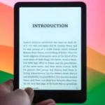 Máy đọc sách Amazon Kindle Paperwhite Signature Edition hiển thị tính năng Recaps.