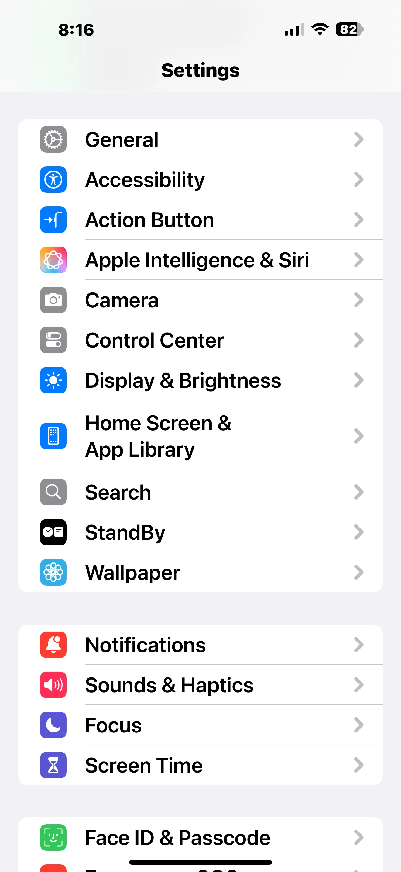 Minh họa giao diện Cài đặt iPhone, nơi người dùng có thể tùy chỉnh Nút Tác Vụ