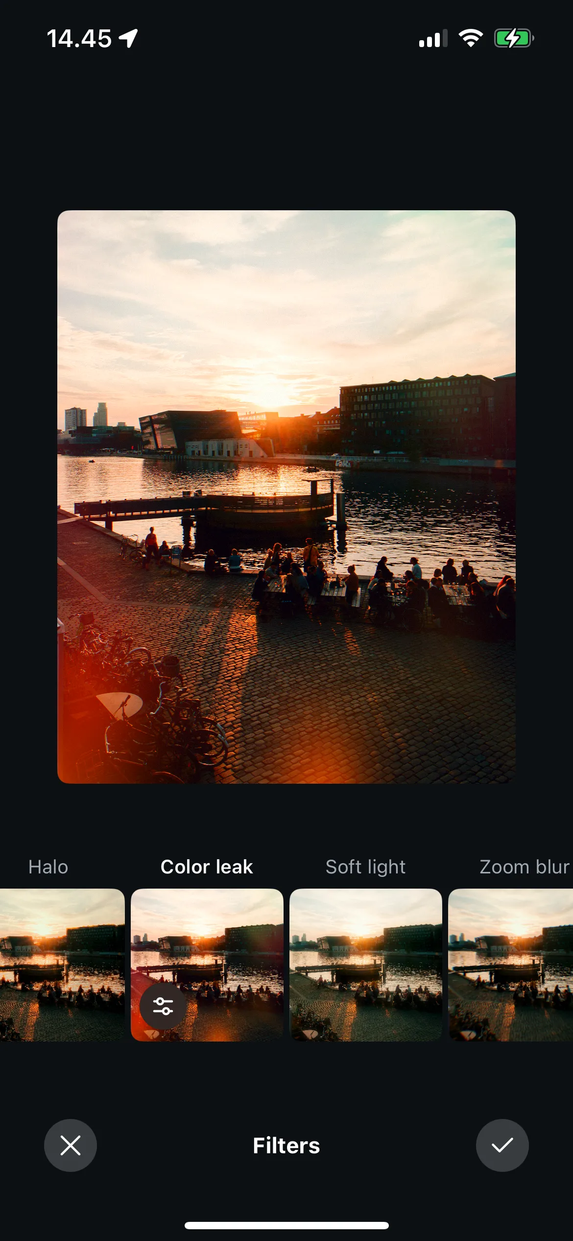 Một bức ảnh áp dụng filter Color Leak trên Instagram, thể hiện hiệu ứng rò rỉ màu film vintage.