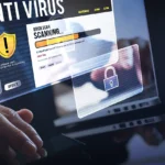 Người dùng đang sử dụng công cụ quét virus để bảo vệ máy tính khỏi mã độc tống tiền ransomware