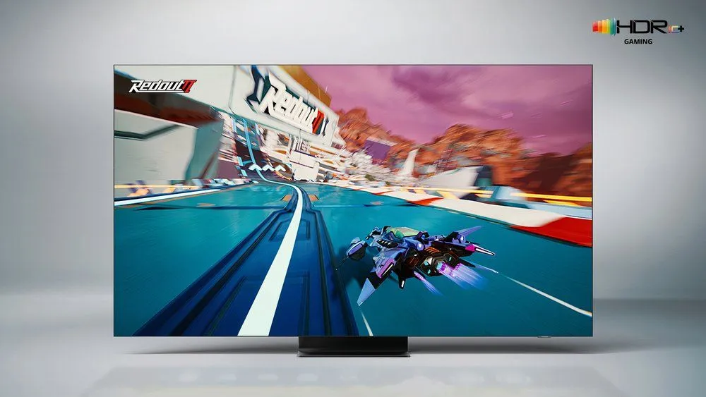 Người dùng trải nghiệm chơi game HDR10+ trên Smart TV Samsung