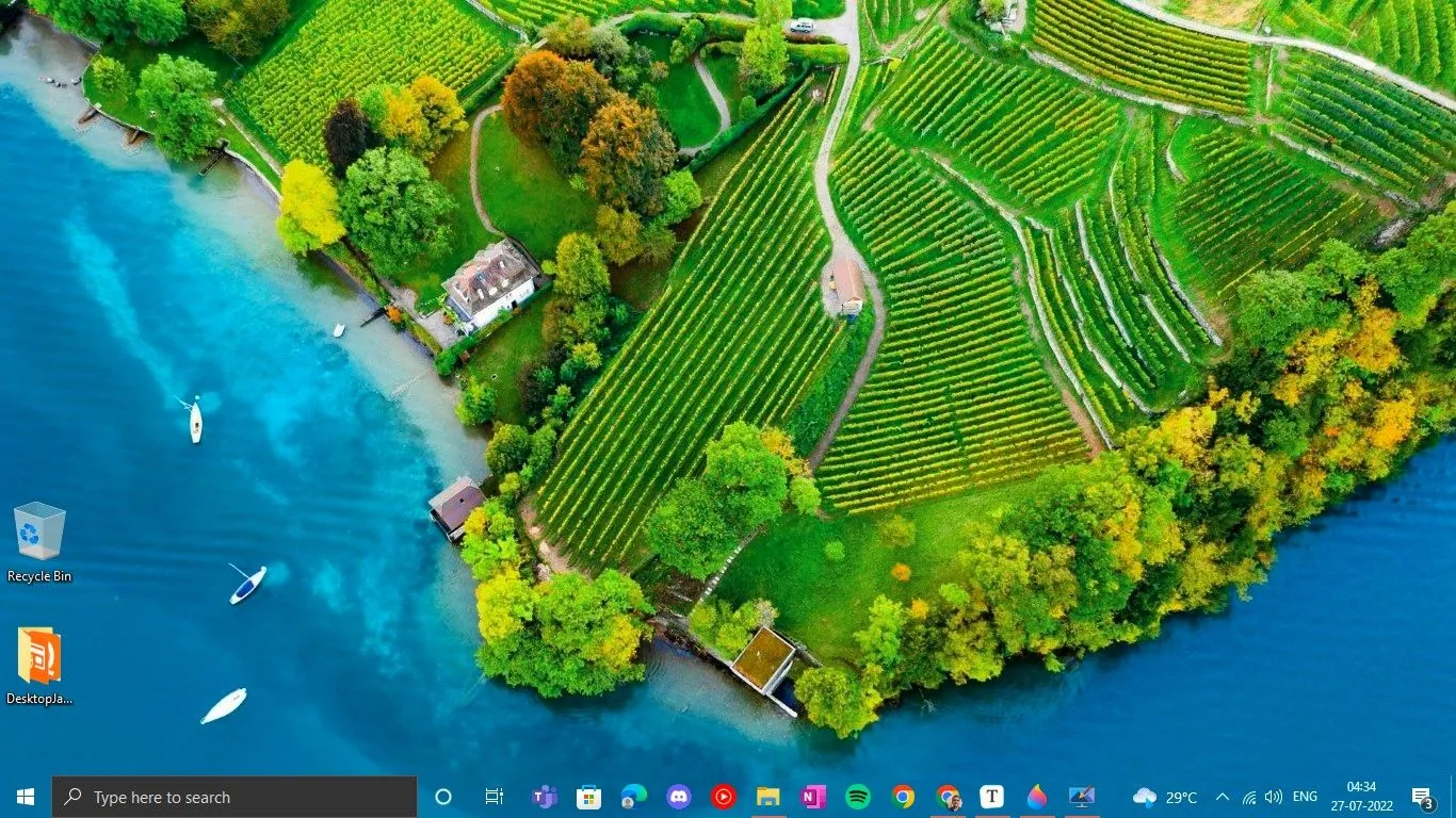 Phần mềm TranslucentTB hiển thị thanh tác vụ trong suốt trên hệ điều hành Windows