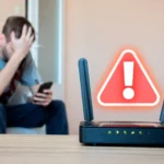 Router mạng cũ với biểu tượng cảnh báo và người dùng đang lo lắng về vấn đề kết nối