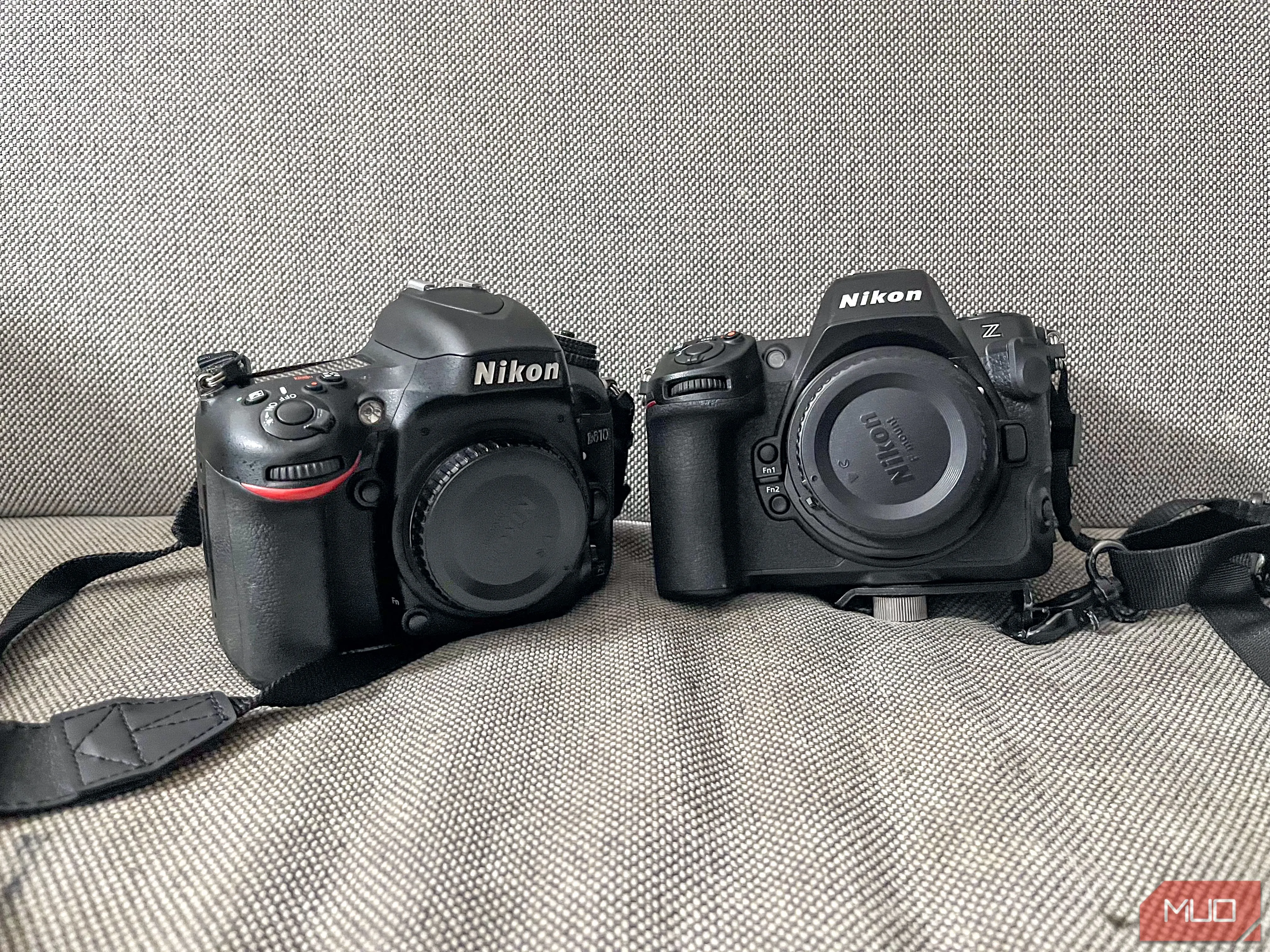 So sánh kích thước và sự khác biệt giữa máy ảnh Mirrorless và DSLR